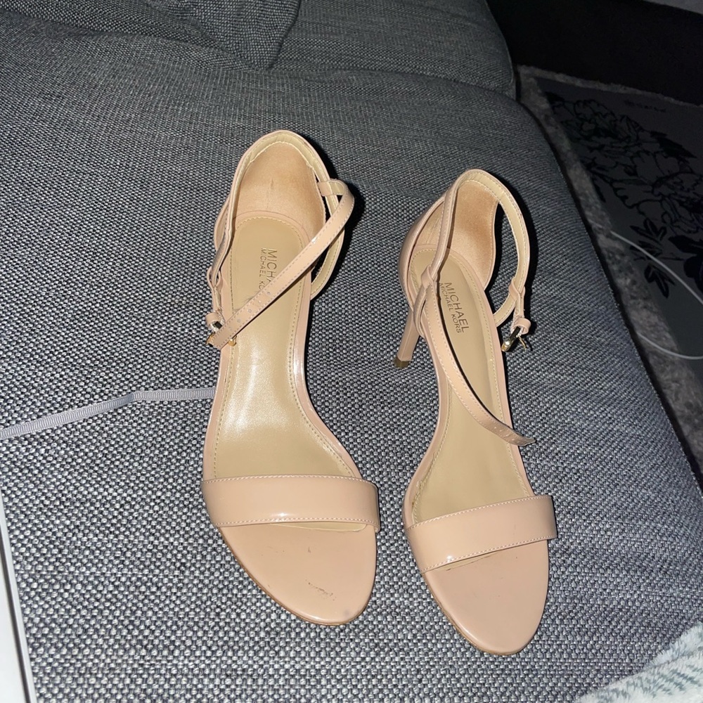 Michael Kors beige sandals size 7